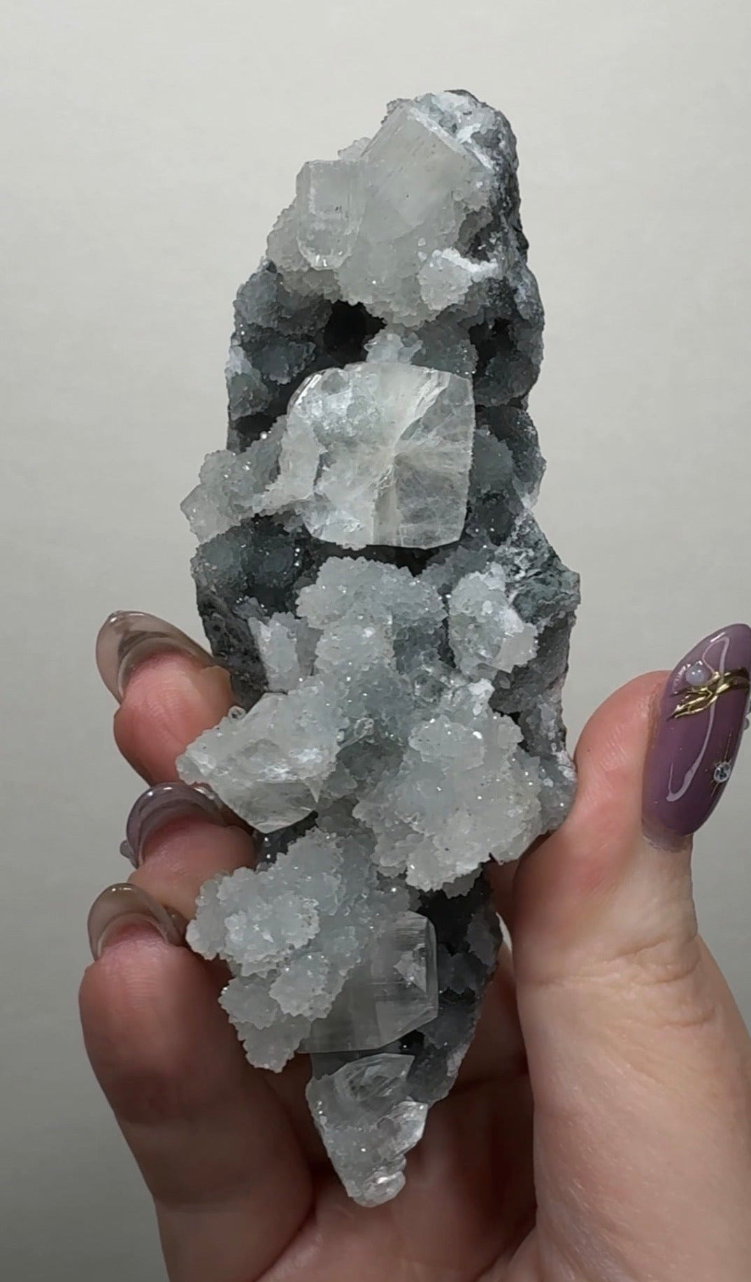 Diamond Apophyllite on Chalcedony | C4