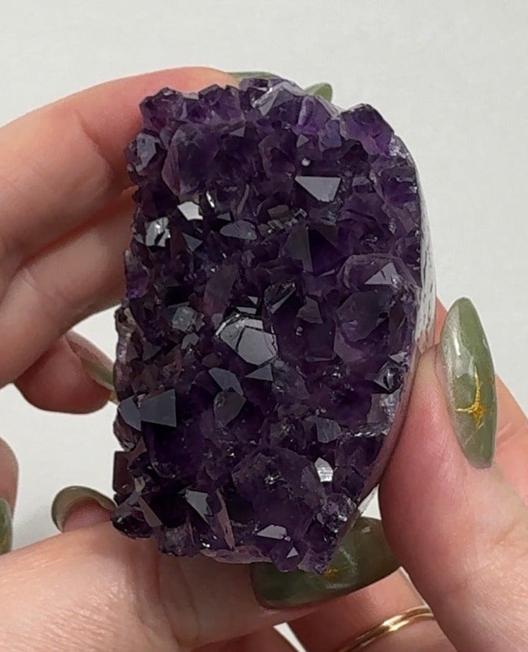 Uruguay Purple Amethyst Cutbase
