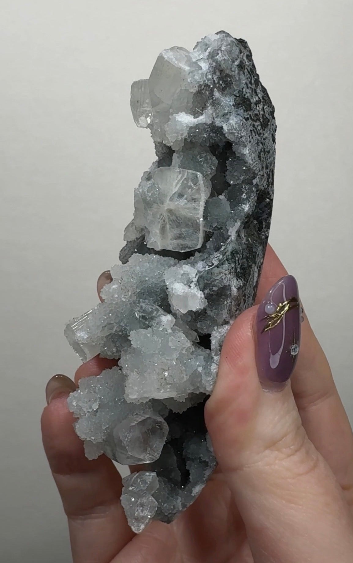Diamond Apophyllite on Chalcedony | C4