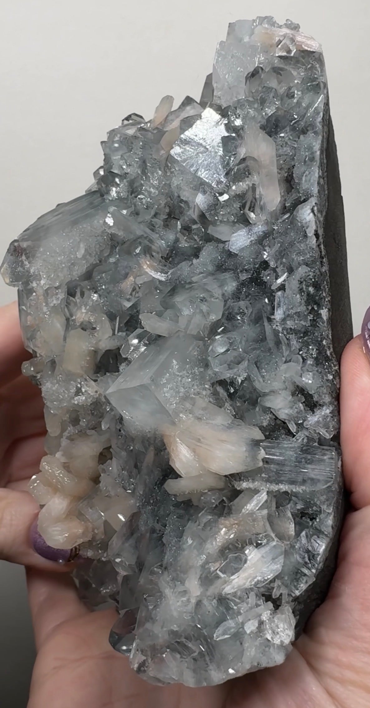 Apophyllite on Black Chalcedony | BDA