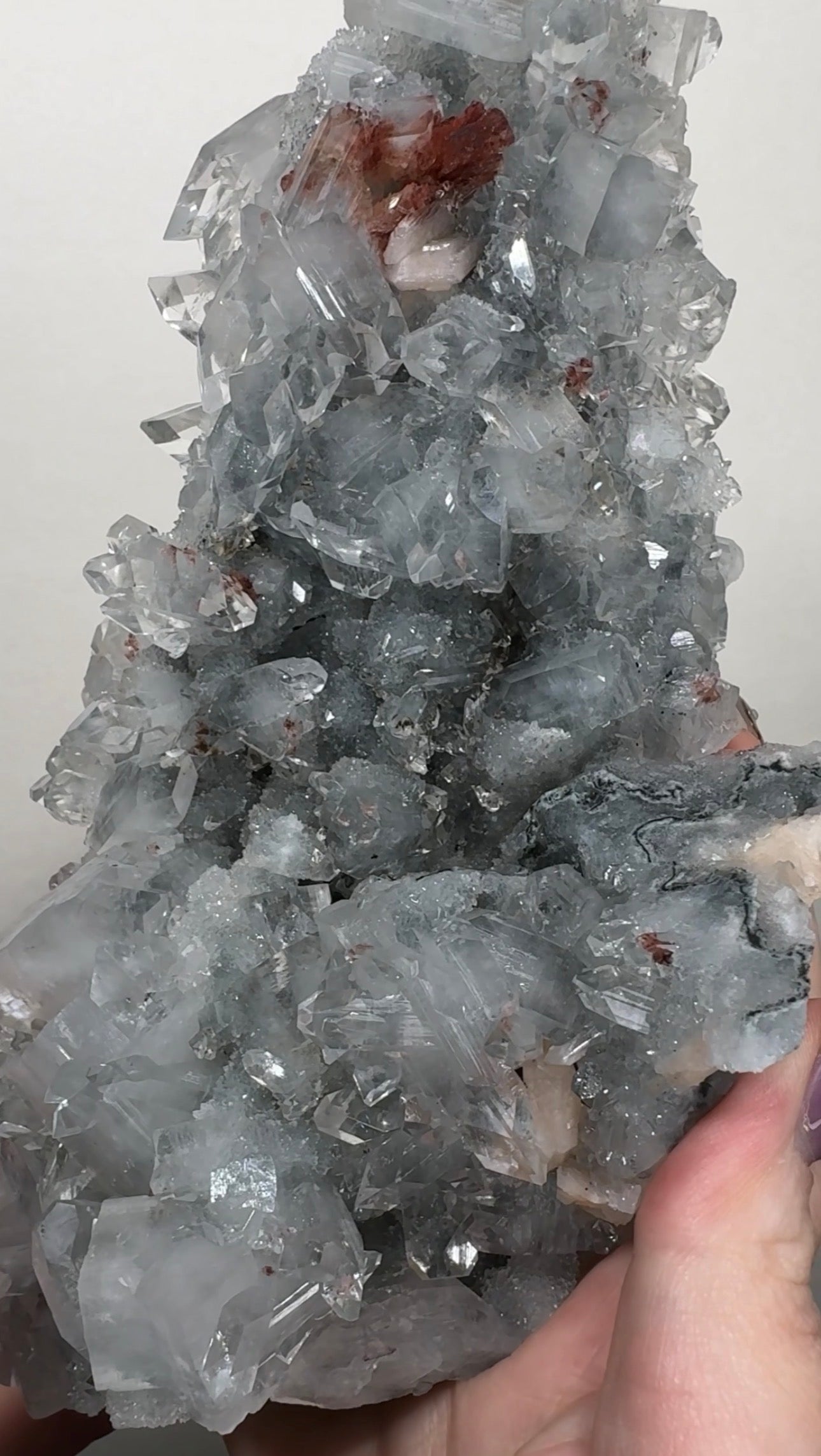 Apophyllite on Chalcedony with Heulandite | BDB