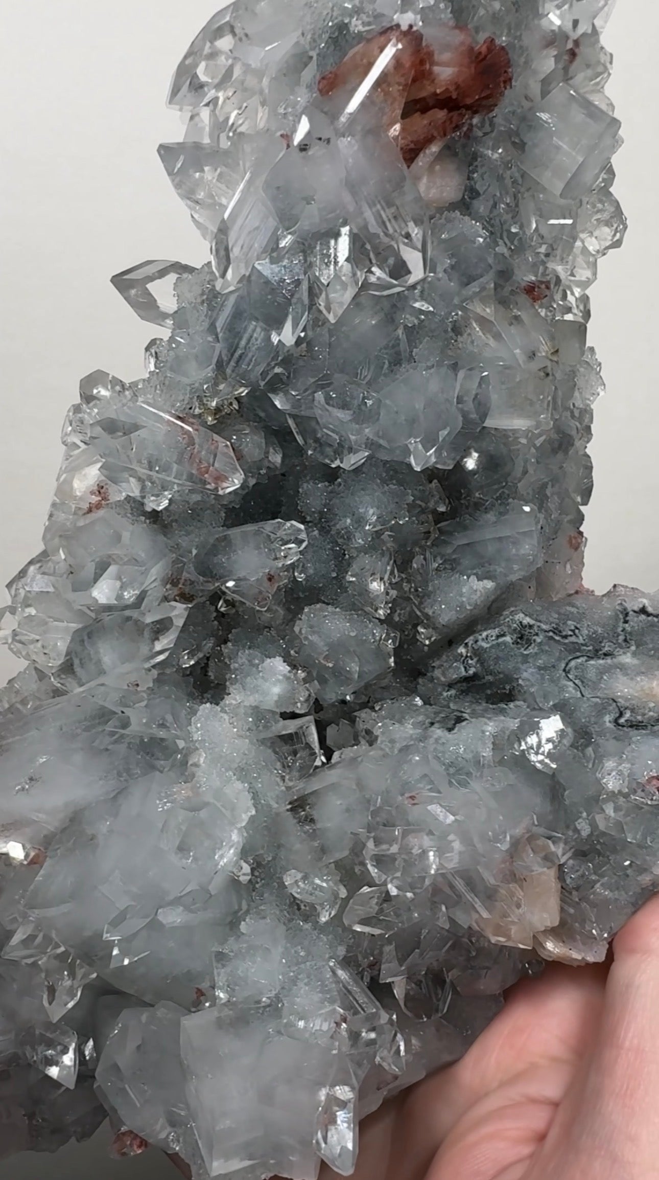 Apophyllite on Chalcedony with Heulandite | BDB