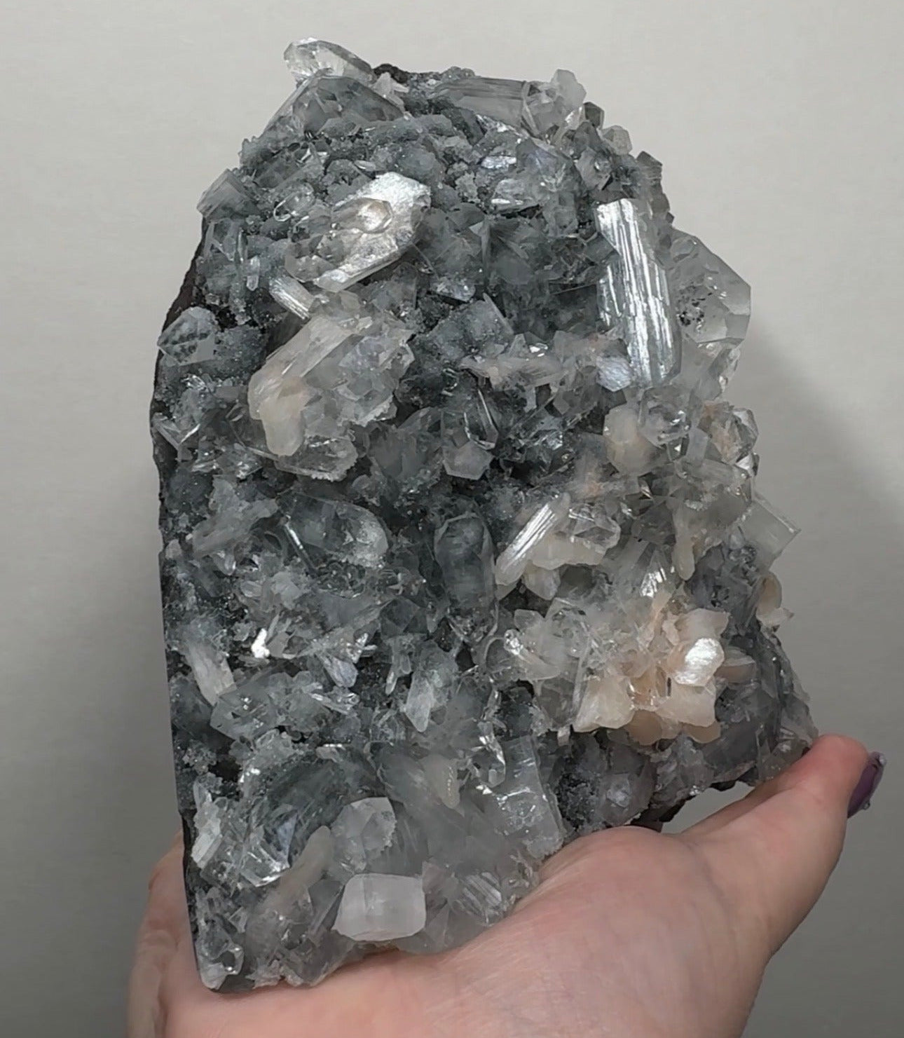 Apophyllite on Black Chalcedony | BDA