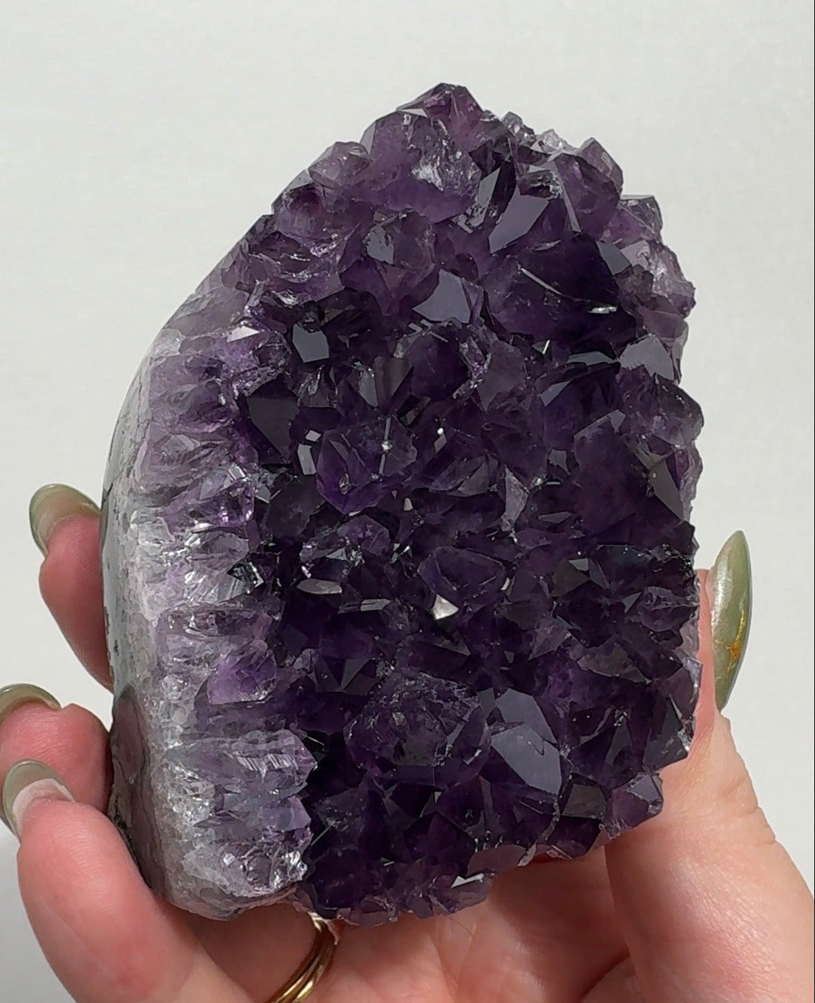 Uruguay Purple Amethyst Cutbase