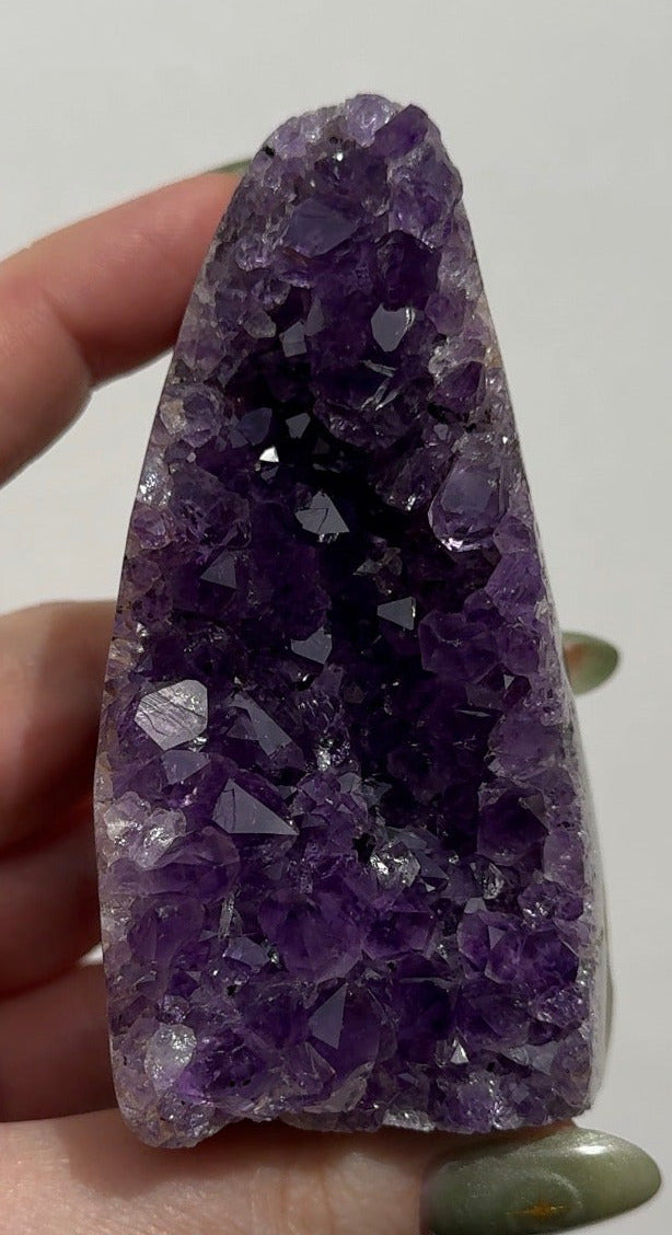 Uruguay Purple Amethyst Cutbase