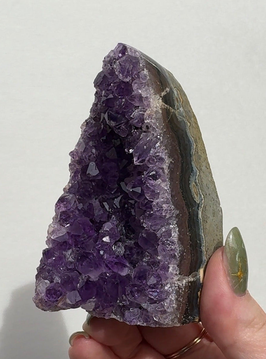 Uruguay Purple Amethyst Cutbase