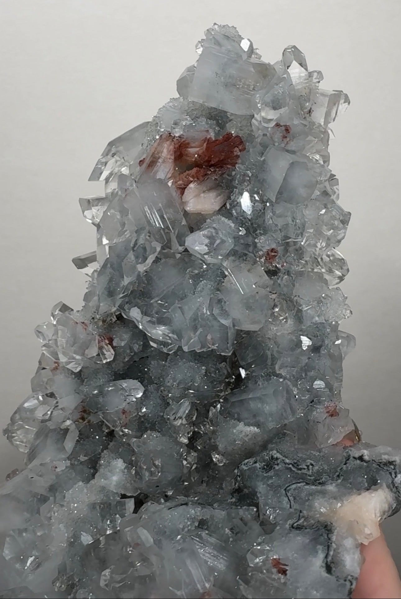 Apophyllite on Chalcedony with Heulandite | BDB