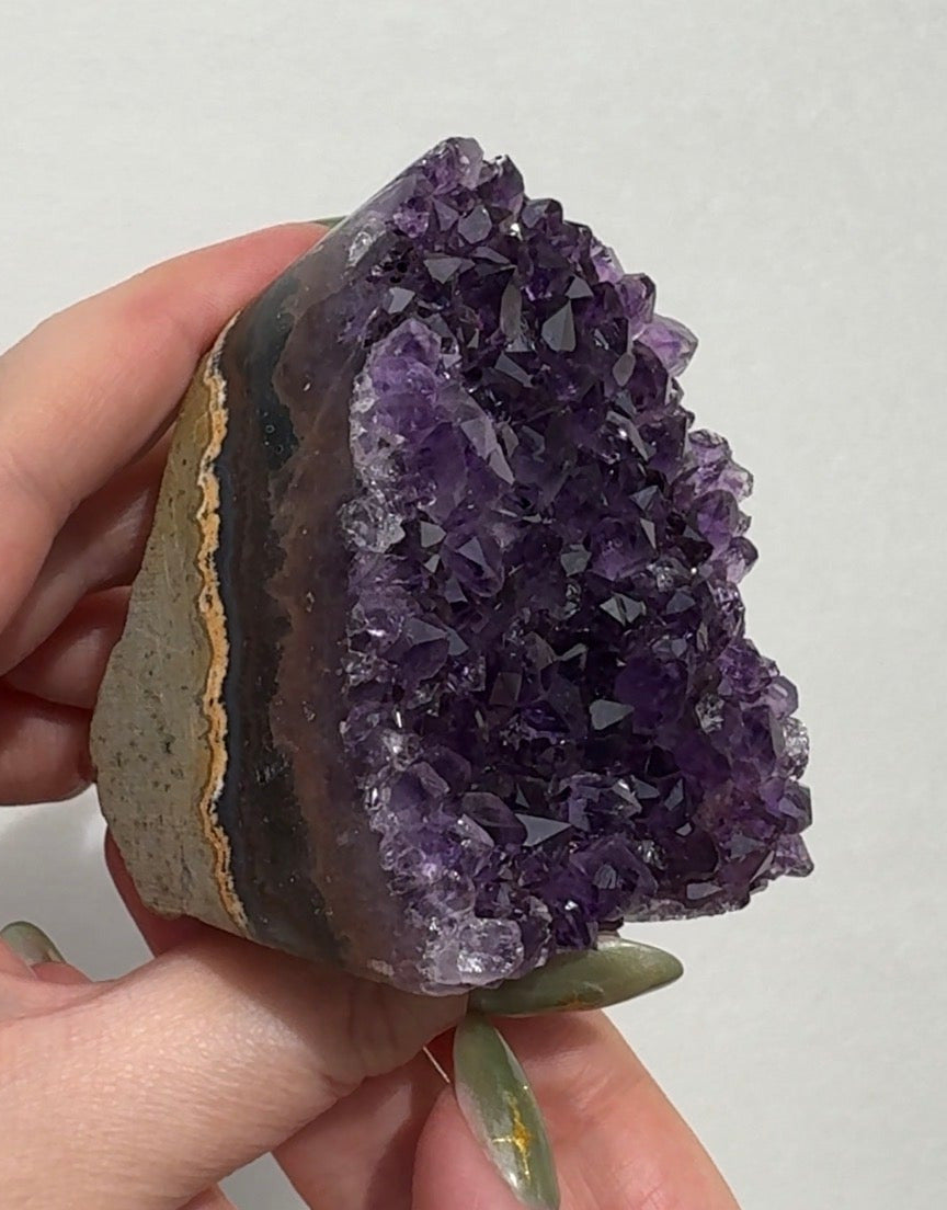 Uruguay Purple Amethyst Cutbase