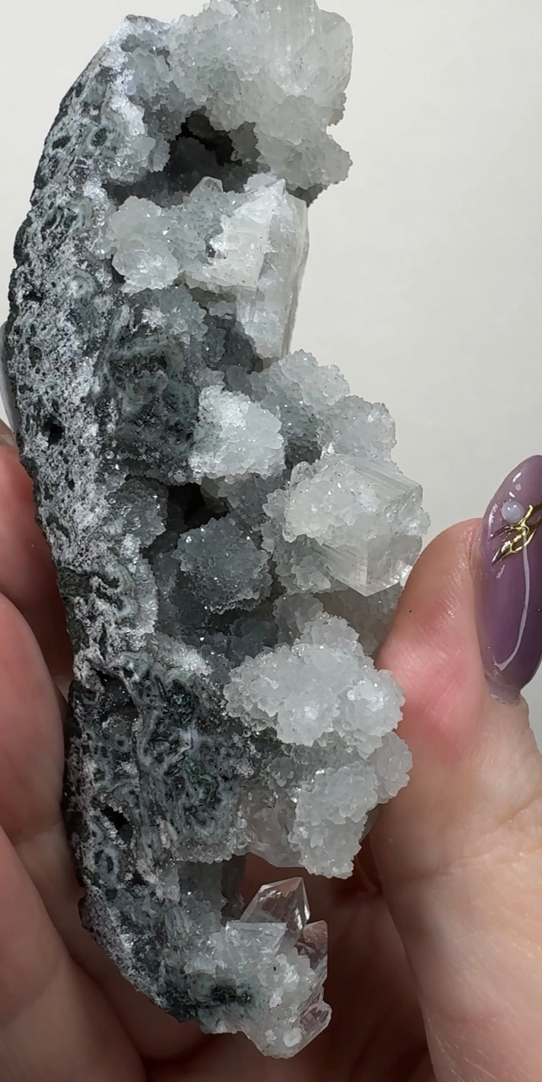 Diamond Apophyllite on Chalcedony | C4
