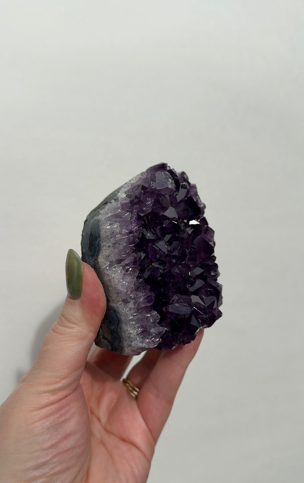 Uruguay Purple Amethyst Cutbase