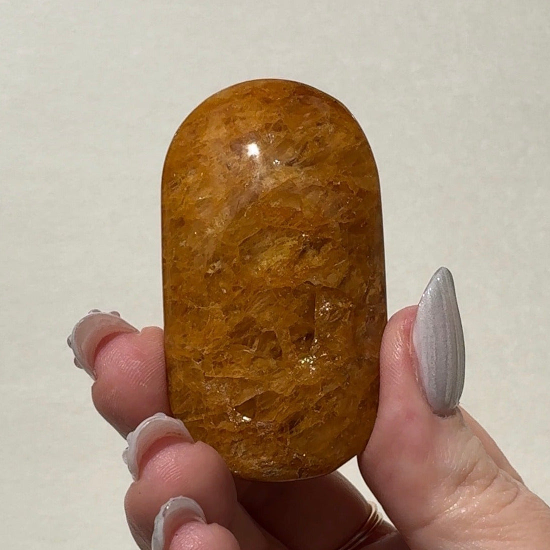 Golden Healer Palmstone | H
