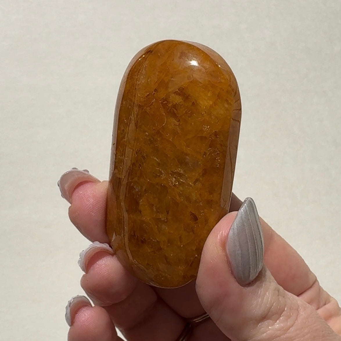 Golden Healer Palmstone | H