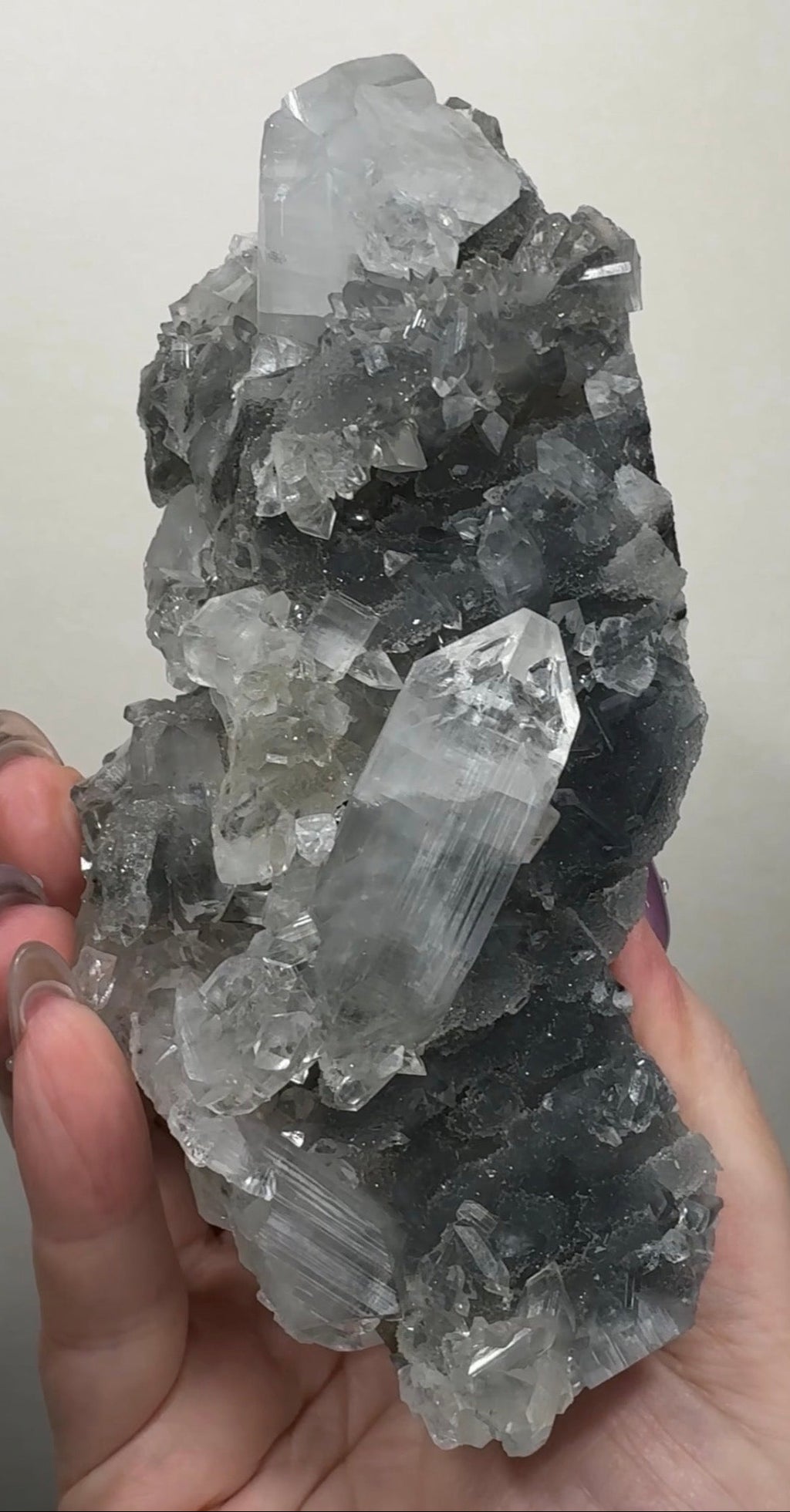 Diamond Apophyllite on Chalcedony | E1