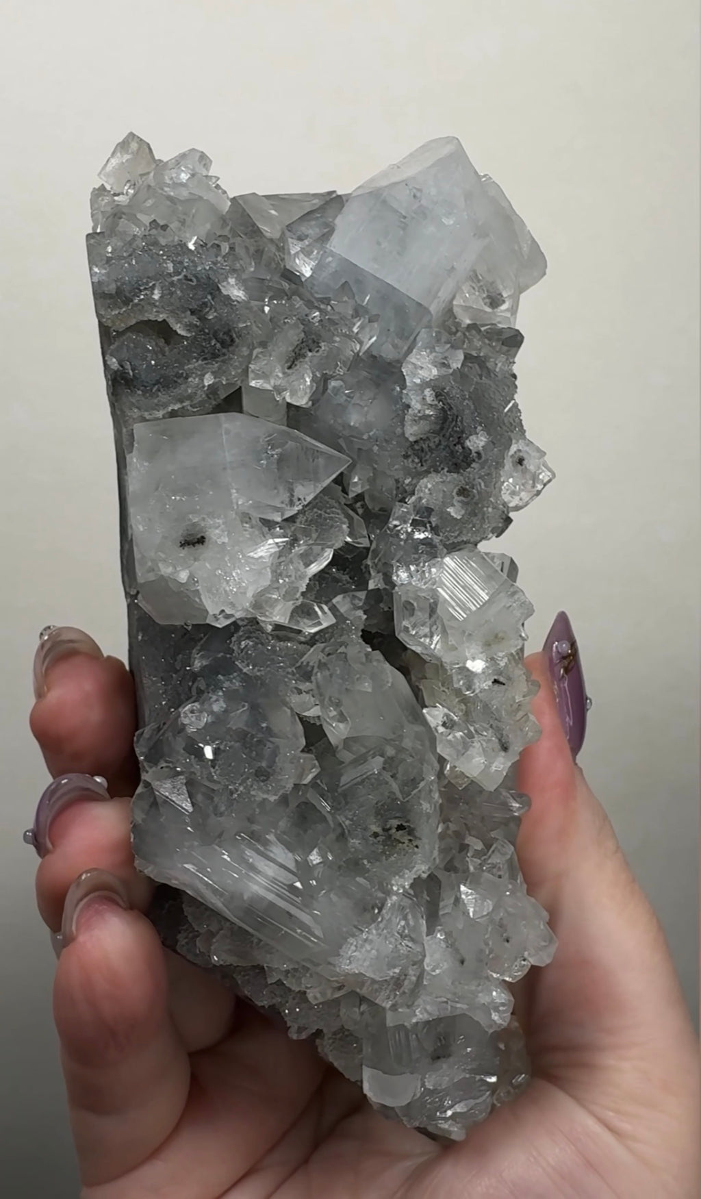 Diamond Apophyllite on Chalcedony | E1