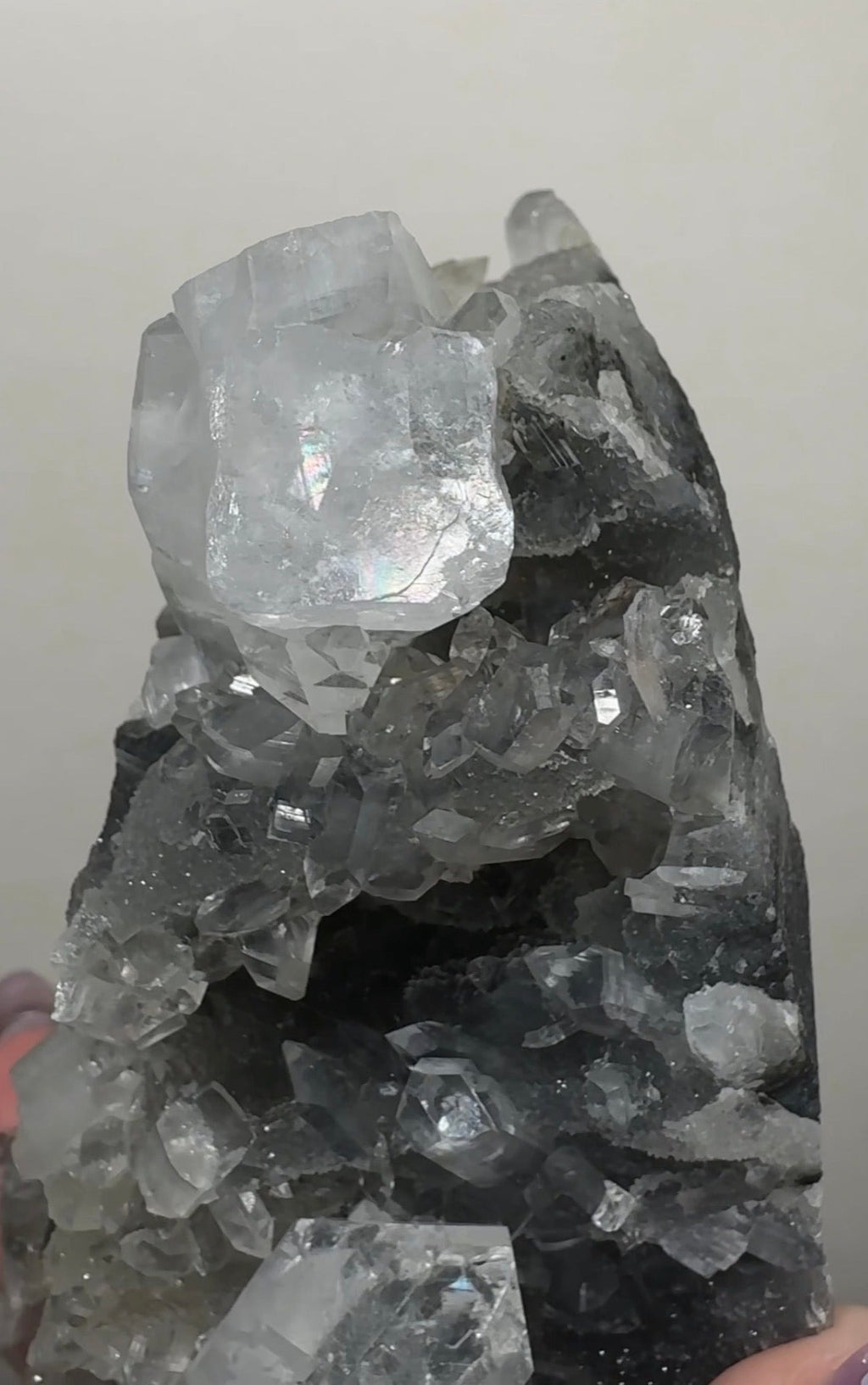 Diamond Apophyllite on Chalcedony | E1