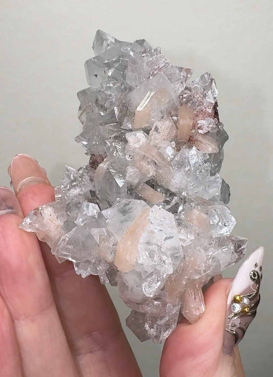 Apophyllite on Blue Chalcedony with Heulandite & Stilbite | BL5