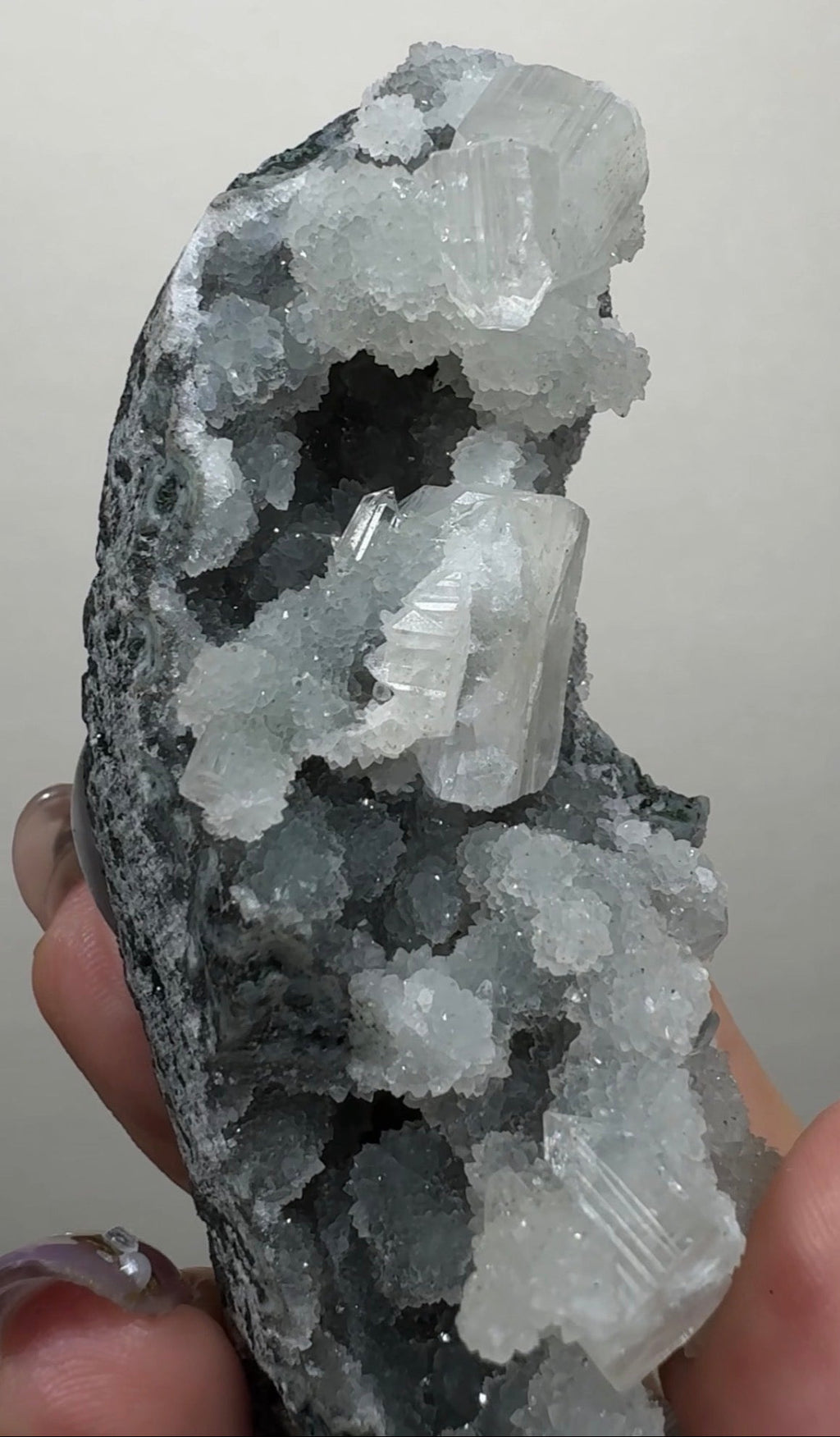 Diamond Apophyllite on Chalcedony | C4