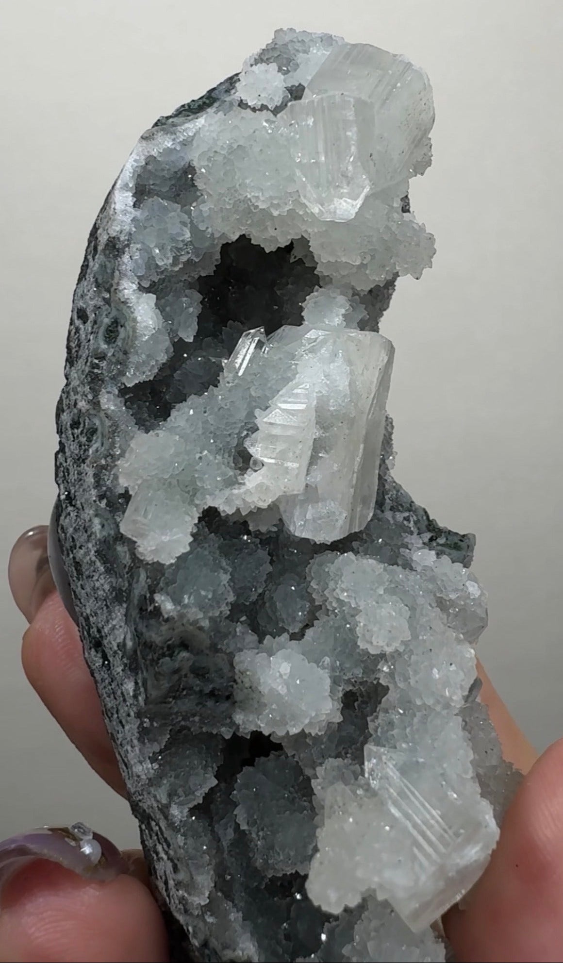 Diamond Apophyllite on Chalcedony | C4