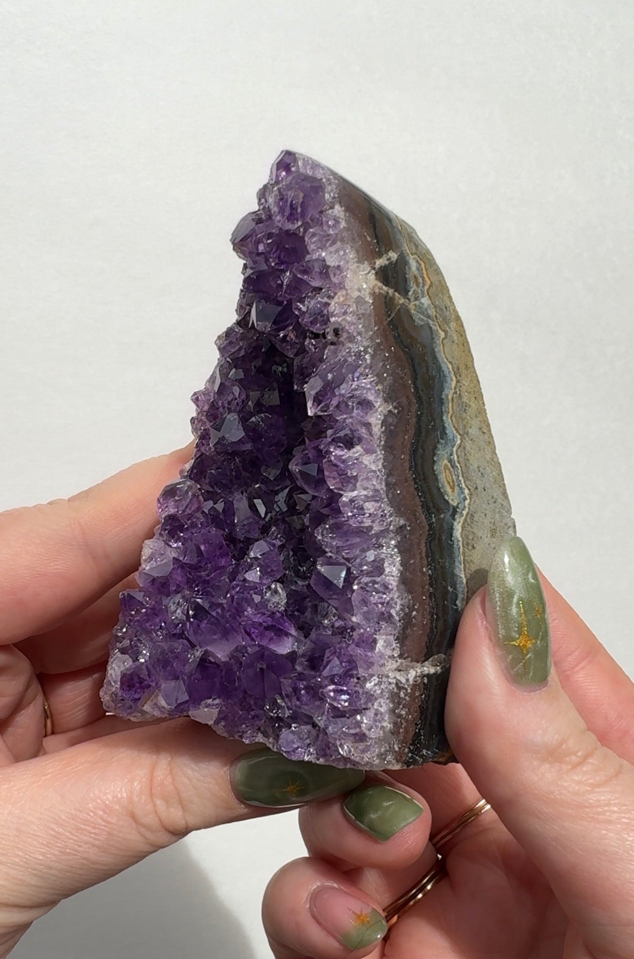 Uruguay Purple Amethyst Cutbase