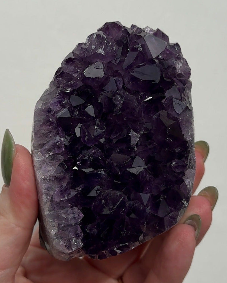 Uruguay Purple Amethyst Cutbase