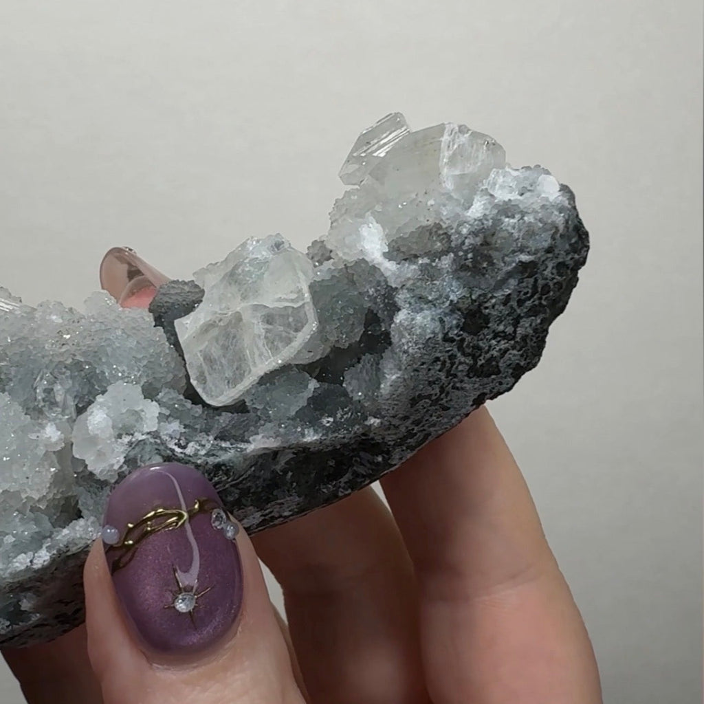 Diamond Apophyllite on Chalcedony | C4