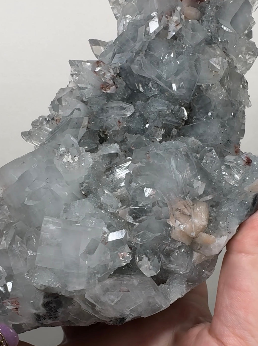 Apophyllite on Chalcedony with Heulandite | BDB