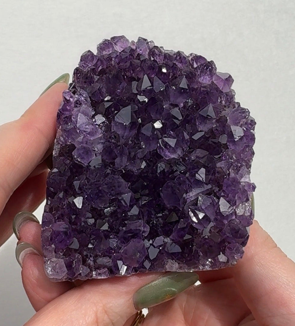 Uruguay Purple Amethyst Cutbase