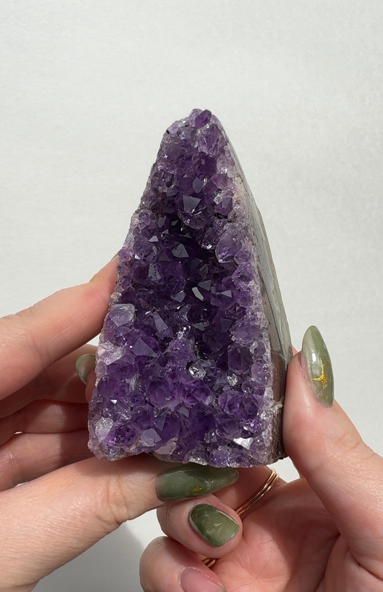 Uruguay Purple Amethyst Cutbase