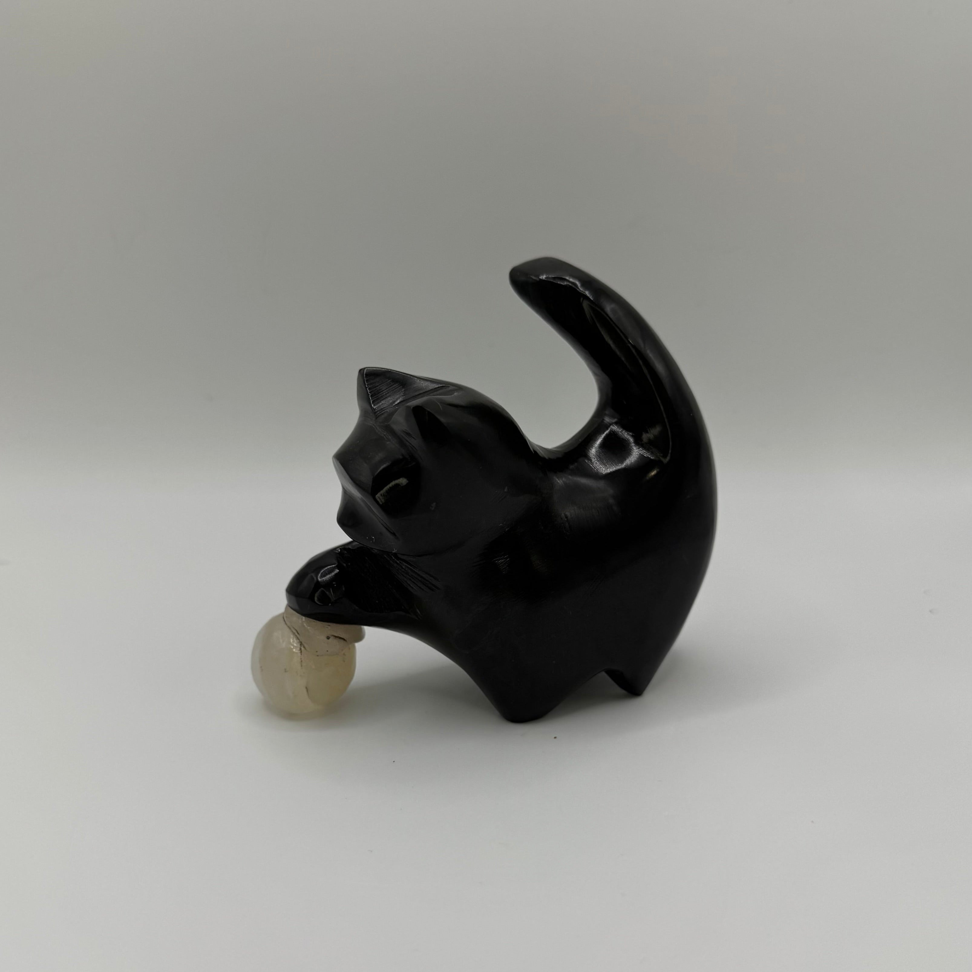 Black Marble Cat with Onyx Ball