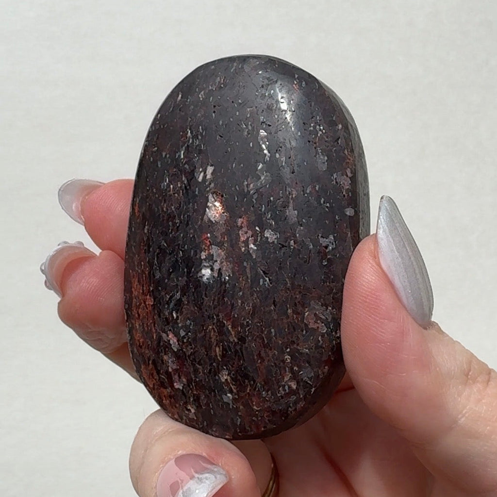 Garnet Palmstone | R