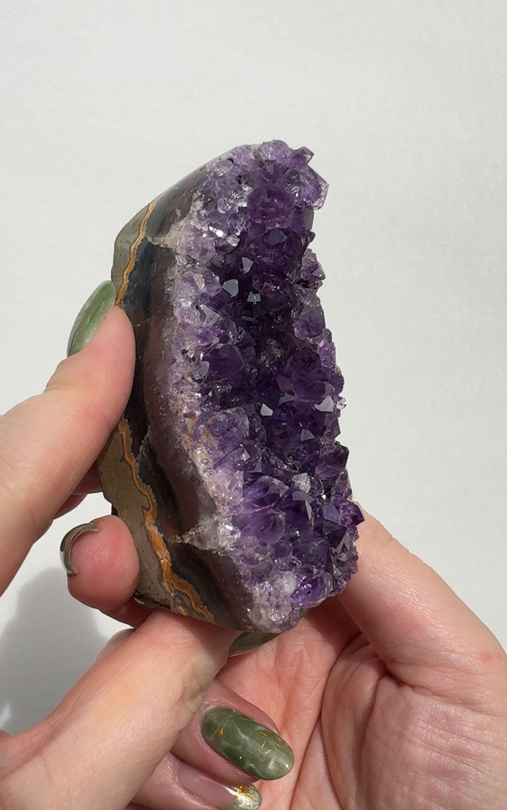 Uruguay Purple Amethyst Cutbase